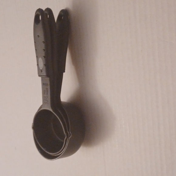 4/$30 Black Measuring Cups With Handles - Set of 3 - Picture 8 of 9